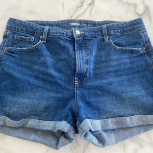 High-waisted OG Old Navy Jean shorts size 18